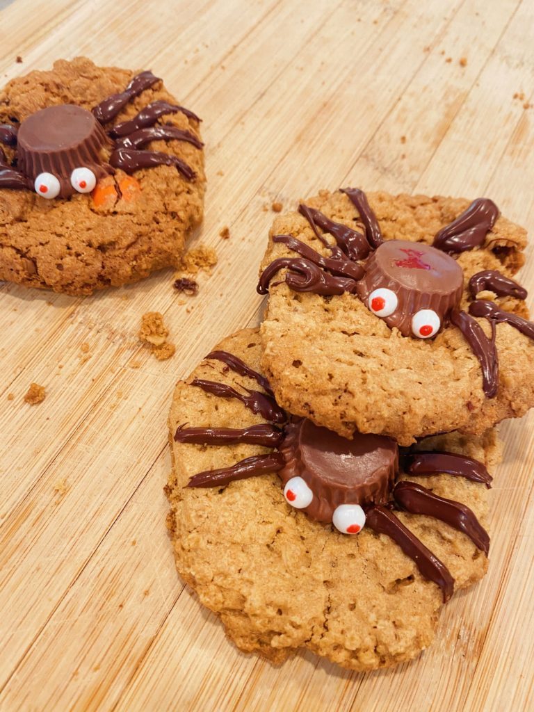 peanut butter spider cookies with eyes