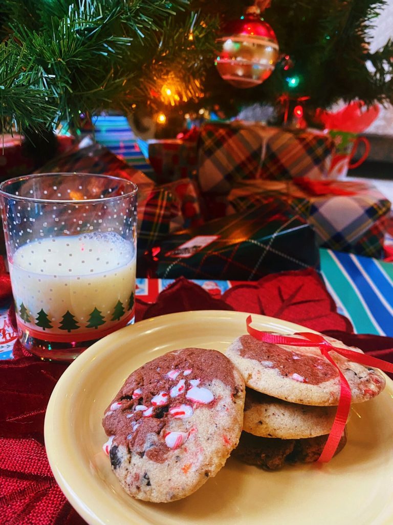 peppermint oreo swirl cookies covershot chrismtas