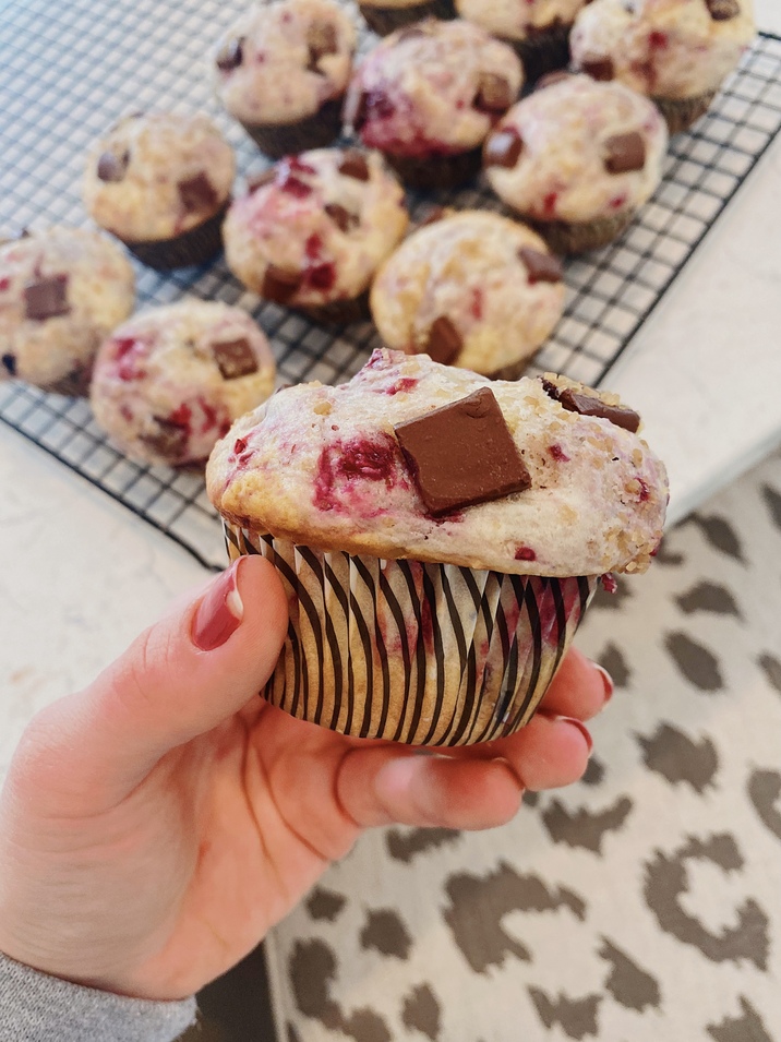 raspberry chocolate bakery style muffin top