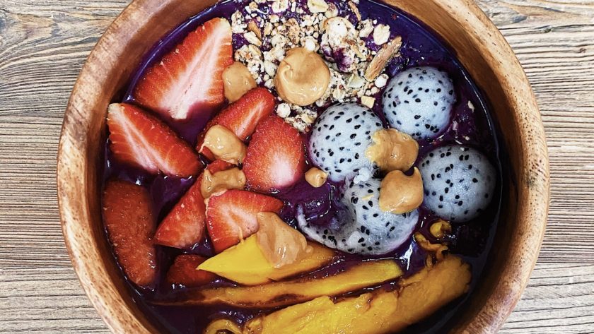 My Go-To Acai Smoothie Bowl This Summer (Customizable Recipe)