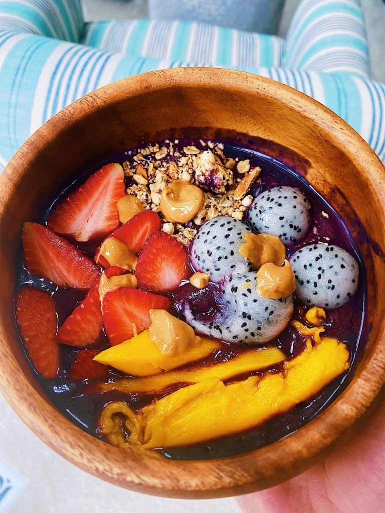 acai bowl recipe homemade dragonfruit tropical beach